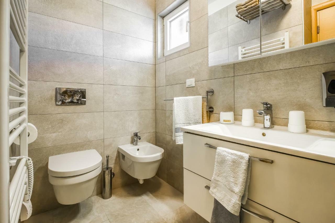 Saten Suite Apartment Near The Beach Пореч Экстерьер фото